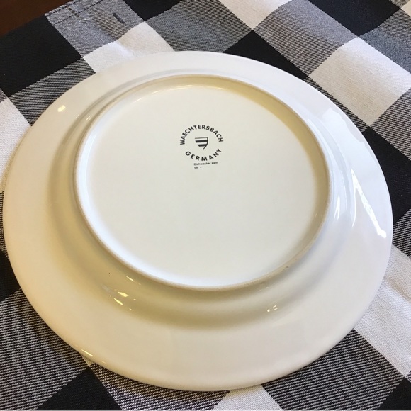Waechtersbach snowflake 8” salad plate.  Germany.  Dishwasher safe. - Picture 3 of 4